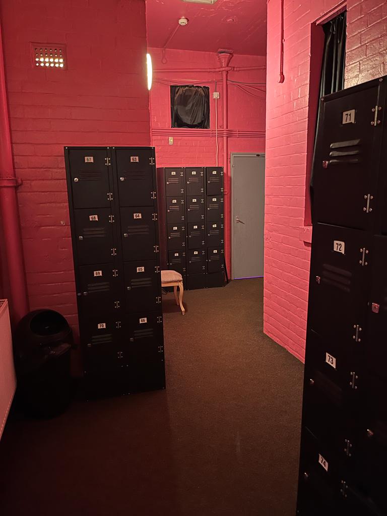 HU9 neon corridor design